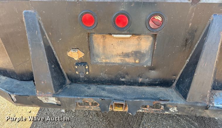 image for item ES8545 2013 Chevrolet Silverado 3500HD Crew Cab flatbed pickup truck