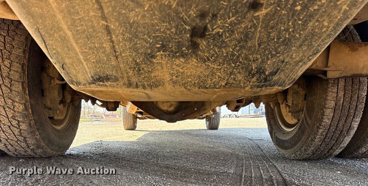 image for item ES8545 2013 Chevrolet Silverado 3500HD Crew Cab flatbed pickup truck