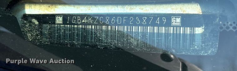 image for item ES8545 2013 Chevrolet Silverado 3500HD Crew Cab flatbed pickup truck