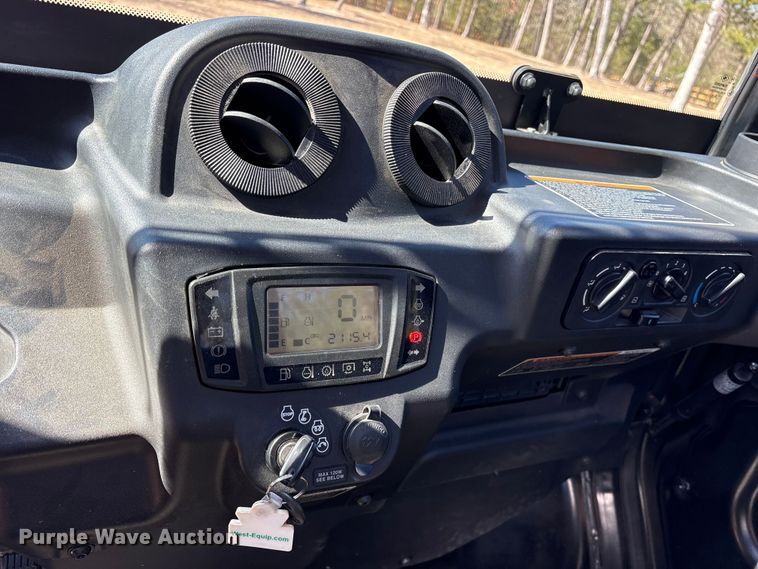 image for item ES8548 2020 Kubota RTV X1100C utility vehicle