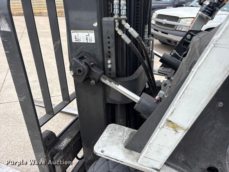 image for item ES8550 2017 UniCarriers PF50 forklift