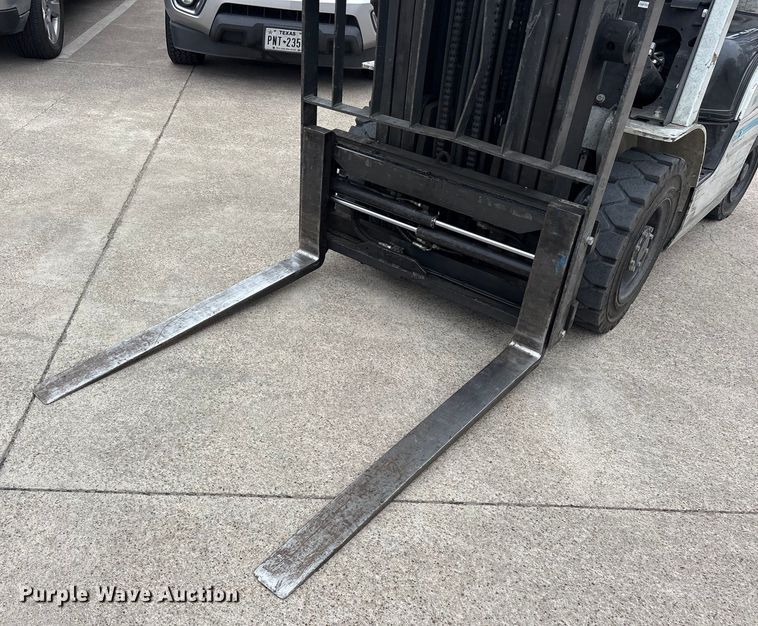 image for item ES8550 2017 UniCarriers PF50 forklift