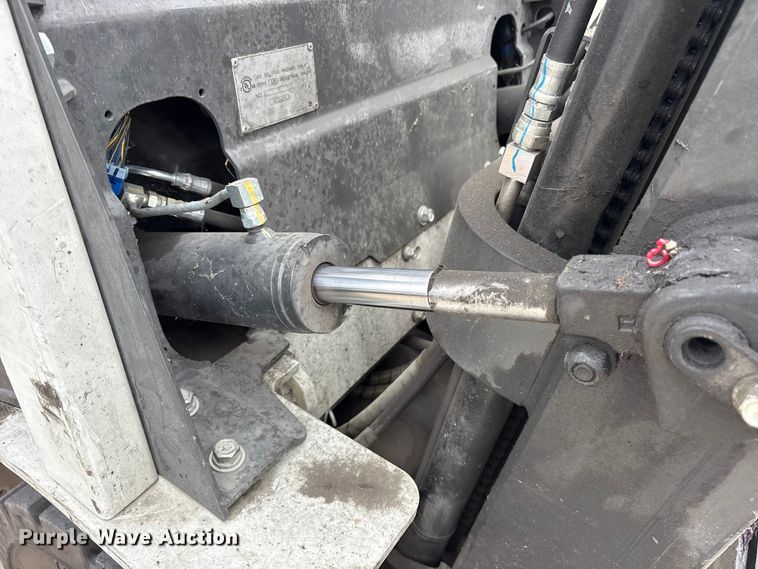 image for item ES8550 2017 UniCarriers PF50 forklift