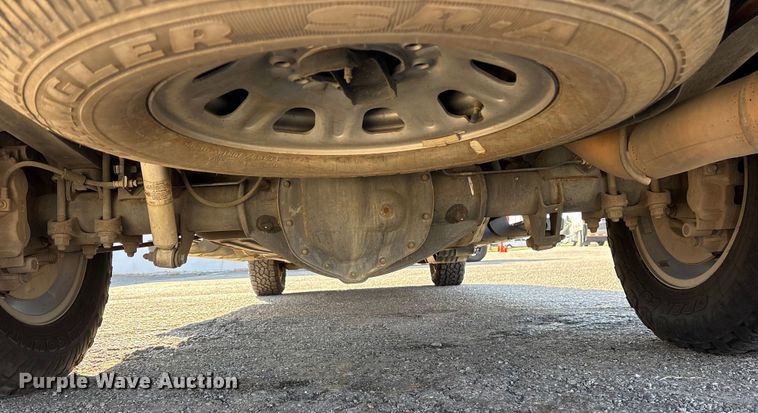 image for item ES8554 2018 GMC Sierra 2500HD Crew Cab utility bed pickup truck