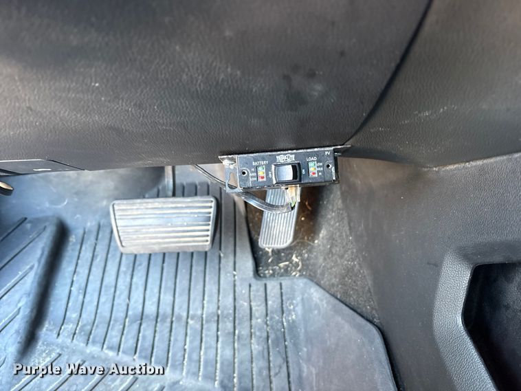 image for item ES8554 2018 GMC Sierra 2500HD Crew Cab utility bed pickup truck