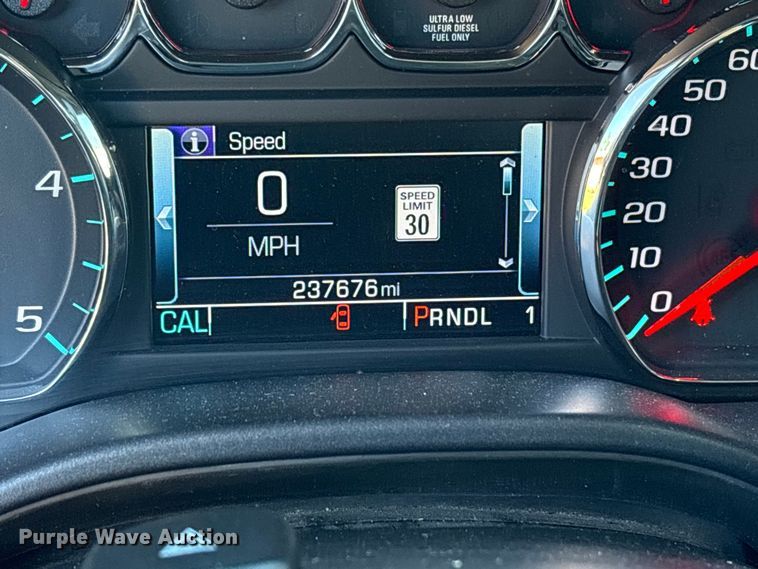 image for item ES8554 2018 GMC Sierra 2500HD Crew Cab utility bed pickup truck