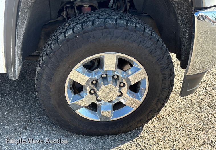 image for item ES8554 2018 GMC Sierra 2500HD Crew Cab utility bed pickup truck