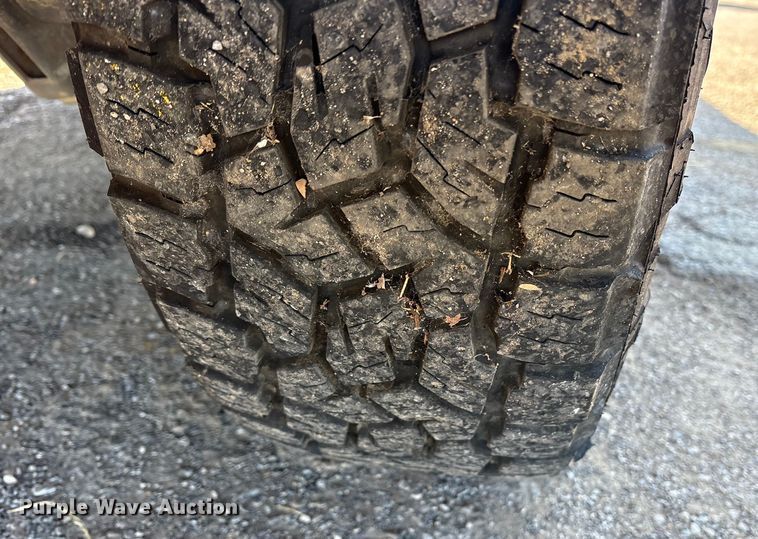 image for item ES8554 2018 GMC Sierra 2500HD Crew Cab utility bed pickup truck