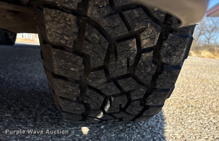 image for item ES8554 2018 GMC Sierra 2500HD Crew Cab utility bed pickup truck