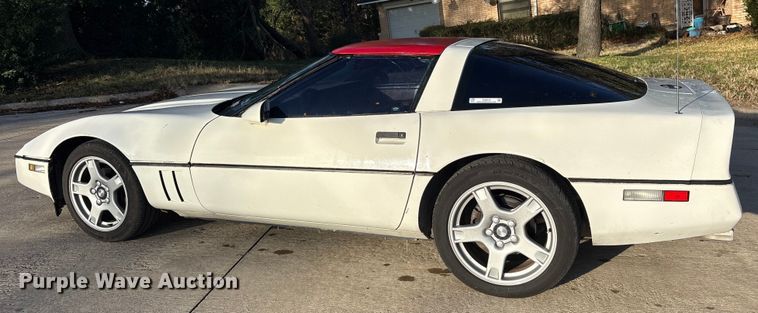 image for item ES8570 1985 Chevrolet Corvette 