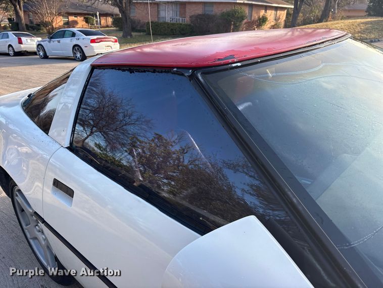 image for item ES8570 1985 Chevrolet Corvette 