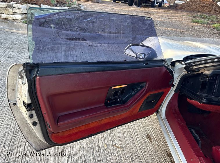 image for item ES8570 1985 Chevrolet Corvette 