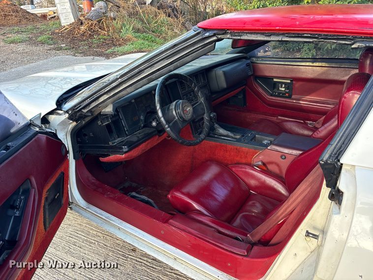 image for item ES8570 1985 Chevrolet Corvette 