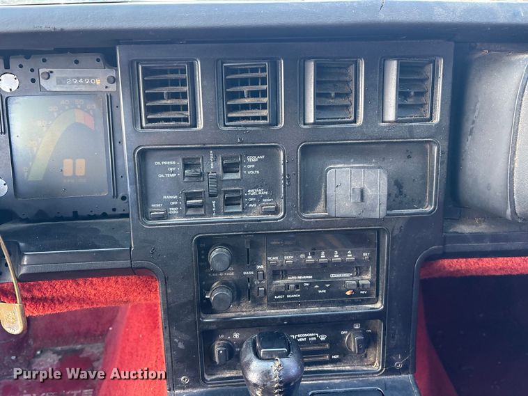 image for item ES8570 1985 Chevrolet Corvette 