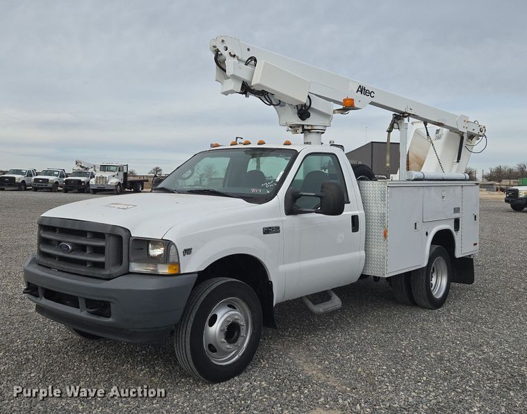 image for item ET1125 2002 Ford F450 Super Duty bucket truck