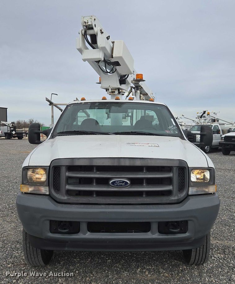 image for item ET1125 2002 Ford F450 Super Duty bucket truck