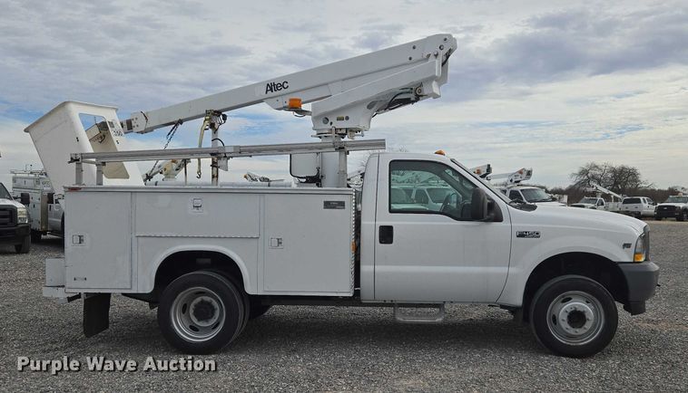 image for item ET1125 2002 Ford F450 Super Duty bucket truck