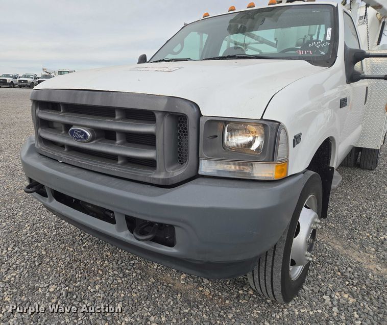 image for item ET1125 2002 Ford F450 Super Duty bucket truck
