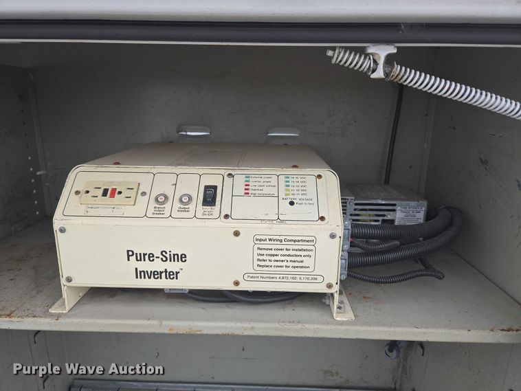 image for item ET1125 2002 Ford F450 Super Duty bucket truck