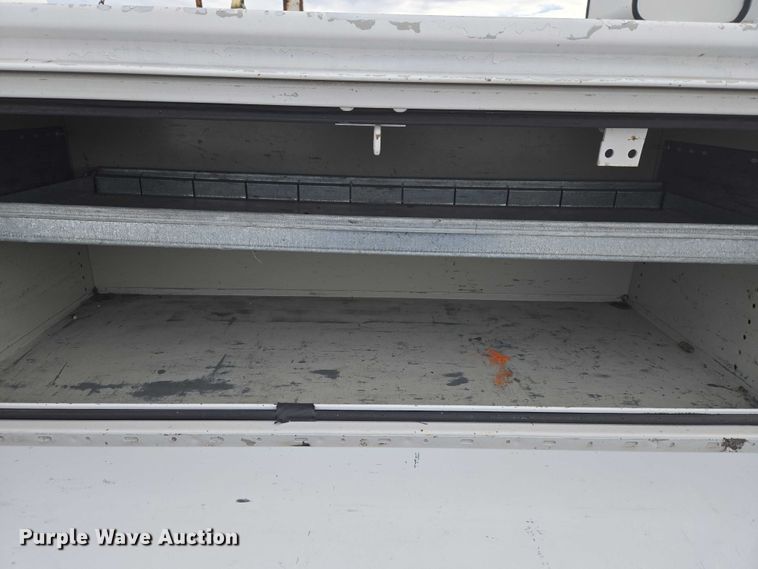 image for item ET1125 2002 Ford F450 Super Duty bucket truck