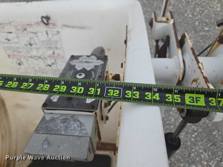 image for item ET1125 2002 Ford F450 Super Duty bucket truck