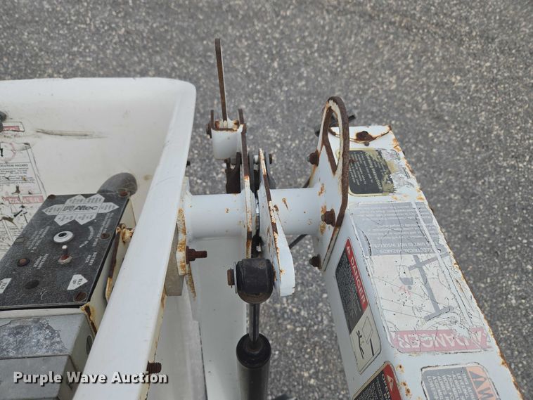 image for item ET1125 2002 Ford F450 Super Duty bucket truck