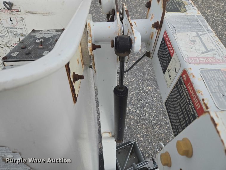 image for item ET1125 2002 Ford F450 Super Duty bucket truck