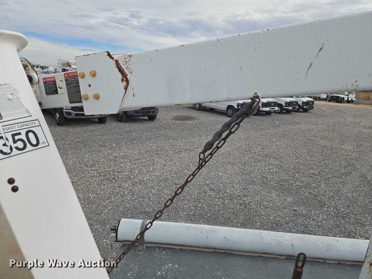 image for item ET1125 2002 Ford F450 Super Duty bucket truck