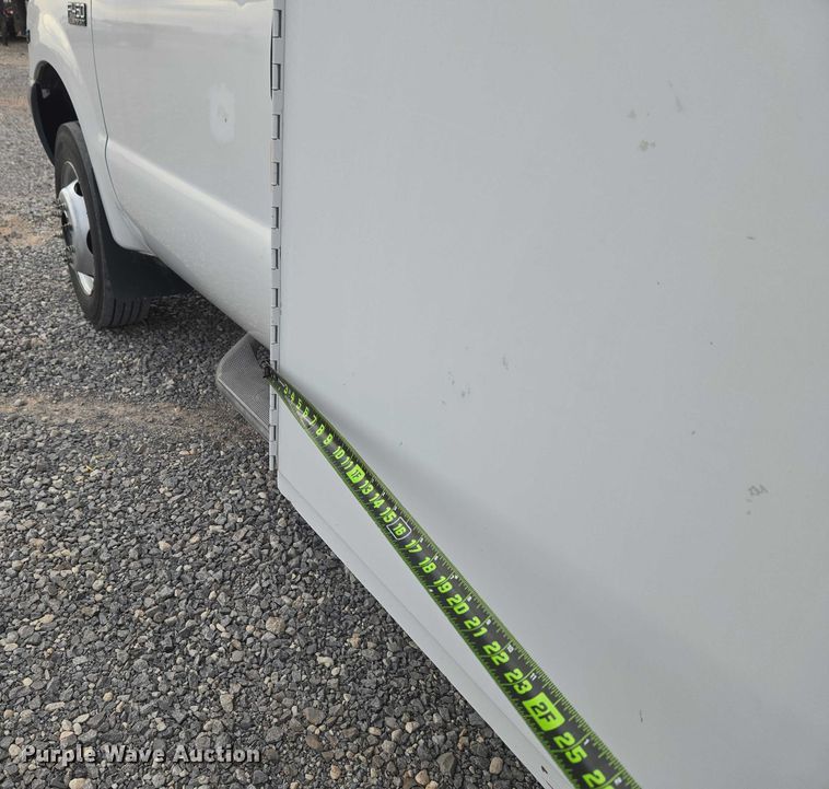 image for item ET1125 2002 Ford F450 Super Duty bucket truck