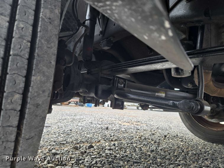 image for item ET1125 2002 Ford F450 Super Duty bucket truck