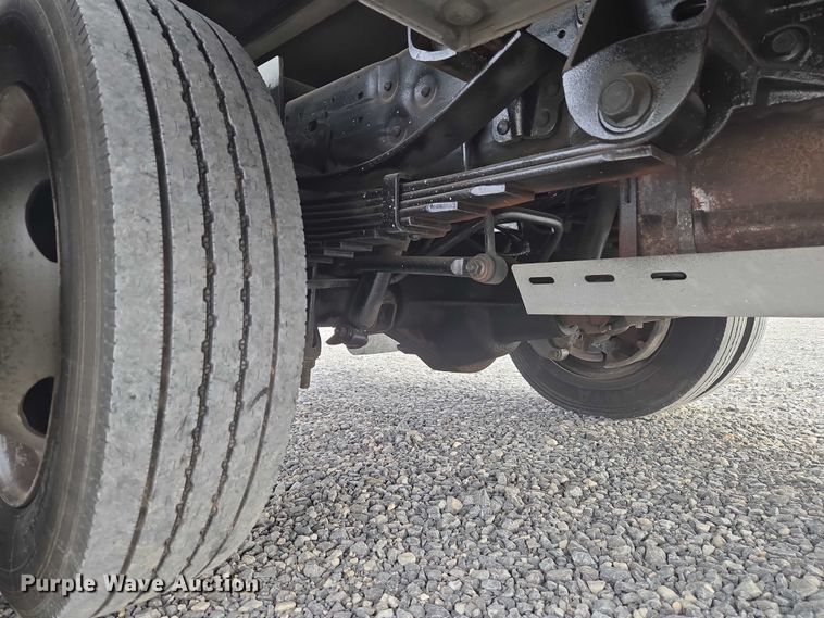 image for item ET1125 2002 Ford F450 Super Duty bucket truck