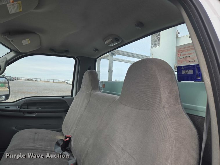 image for item ET1125 2002 Ford F450 Super Duty bucket truck