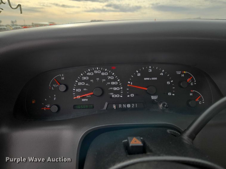 image for item ET1125 2002 Ford F450 Super Duty bucket truck