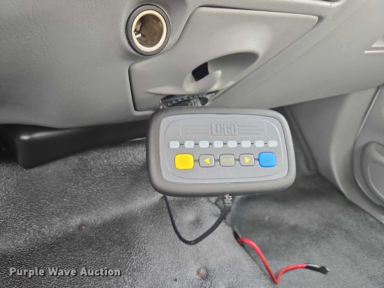 image for item ET1125 2002 Ford F450 Super Duty bucket truck