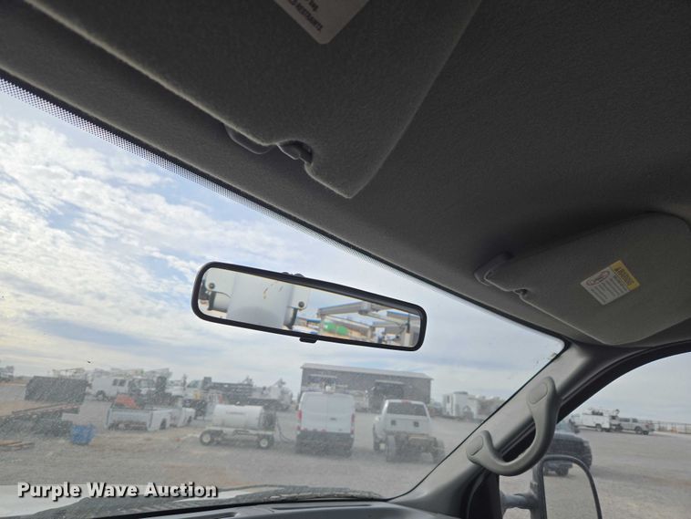 image for item ET1125 2002 Ford F450 Super Duty bucket truck