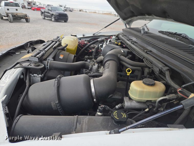 image for item ET1125 2002 Ford F450 Super Duty bucket truck