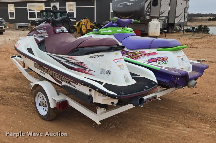 image for item ET1172 2000 YAMA GP760Y (2) personal watercrafts