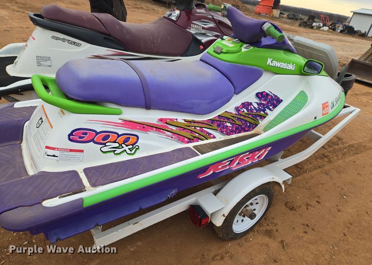 image for item ET1172 2000 YAMA GP760Y (2) personal watercrafts