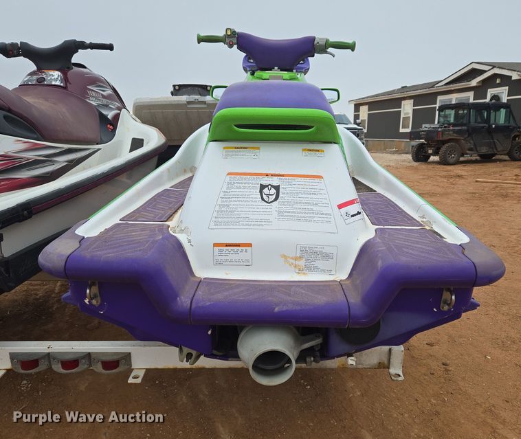 image for item ET1172 2000 YAMA GP760Y (2) personal watercrafts