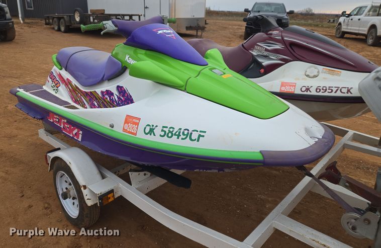 image for item ET1172 2000 YAMA GP760Y (2) personal watercrafts