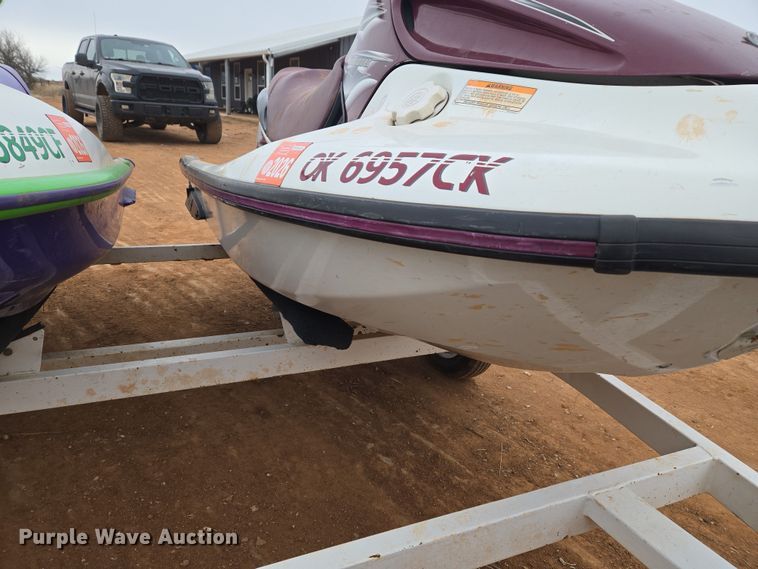 image for item ET1172 2000 YAMA GP760Y (2) personal watercrafts