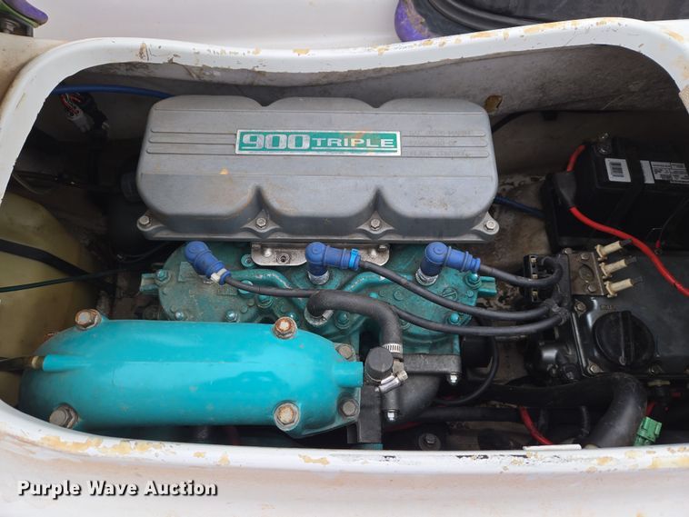 image for item ET1172 2000 YAMA GP760Y (2) personal watercrafts