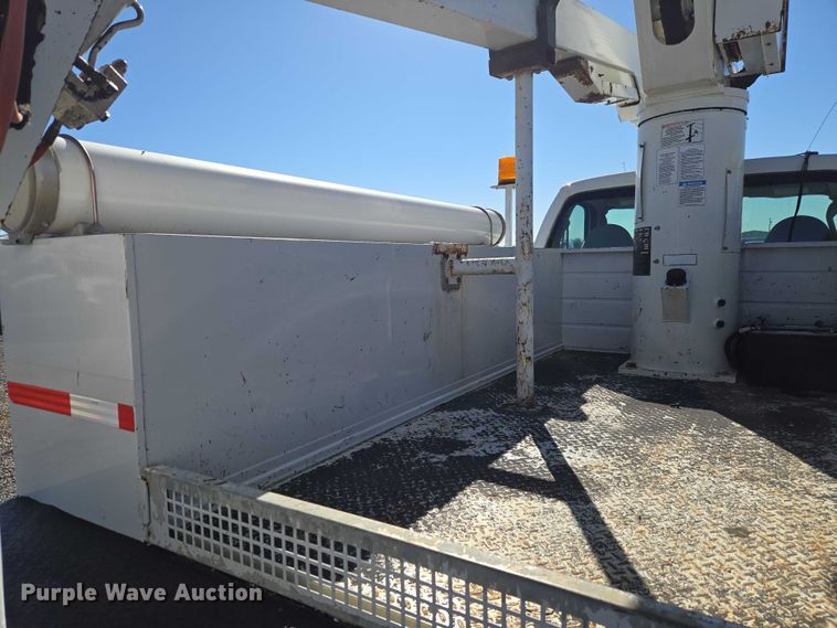 image for item ET1265 2008 Ford F450 bucket truck