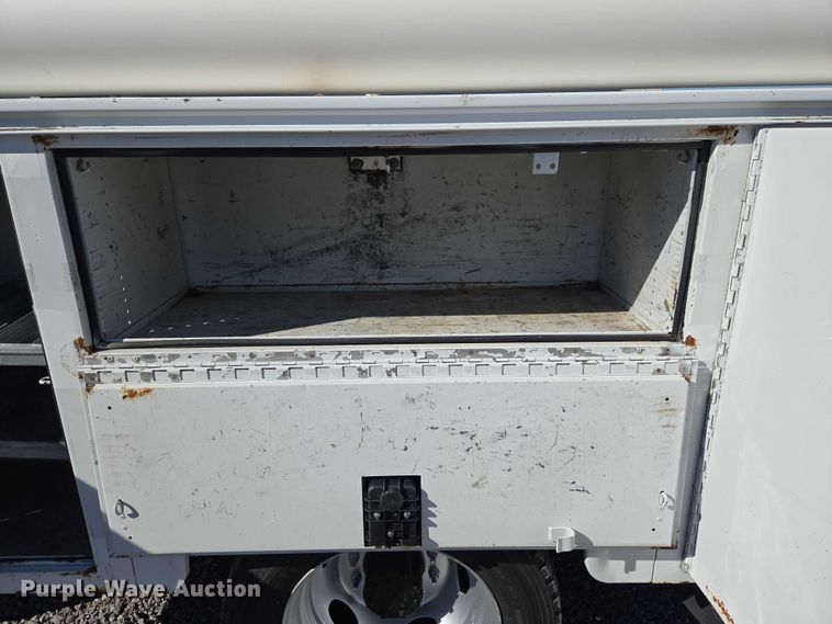 image for item ET1265 2008 Ford F450 bucket truck
