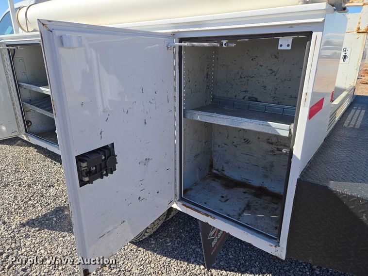 image for item ET1265 2008 Ford F450 bucket truck