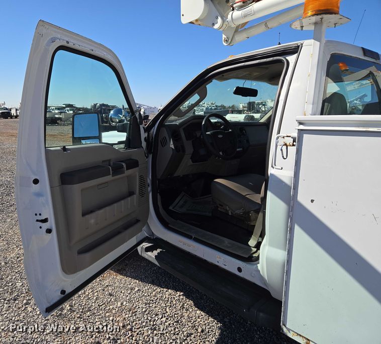 image for item ET1265 2008 Ford F450 bucket truck
