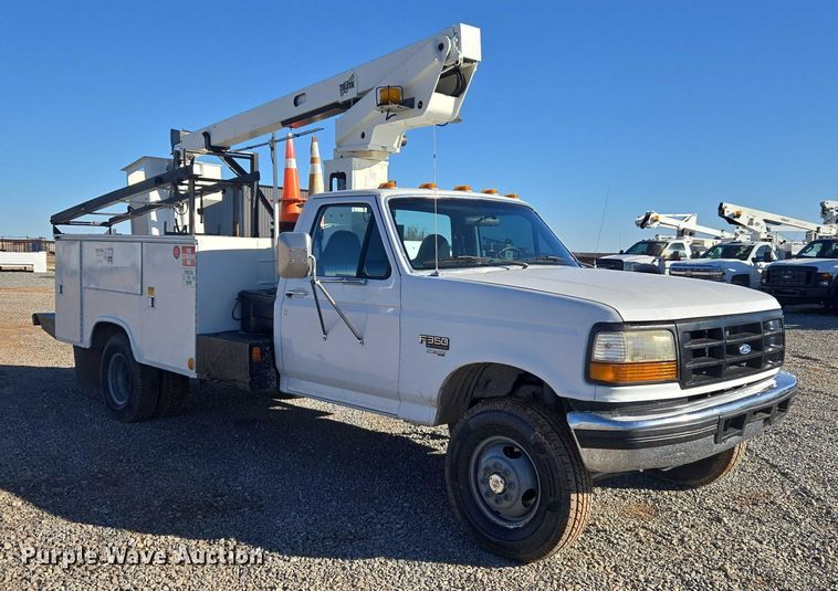 image for item ET1266 1997 Ford F350 bucket truck