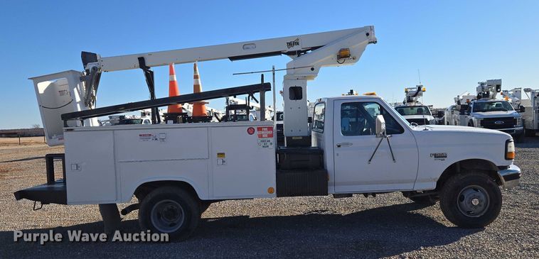 image for item ET1266 1997 Ford F350 bucket truck