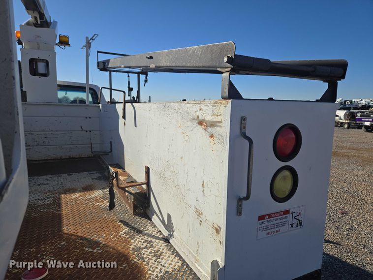 image for item ET1266 1997 Ford F350 bucket truck