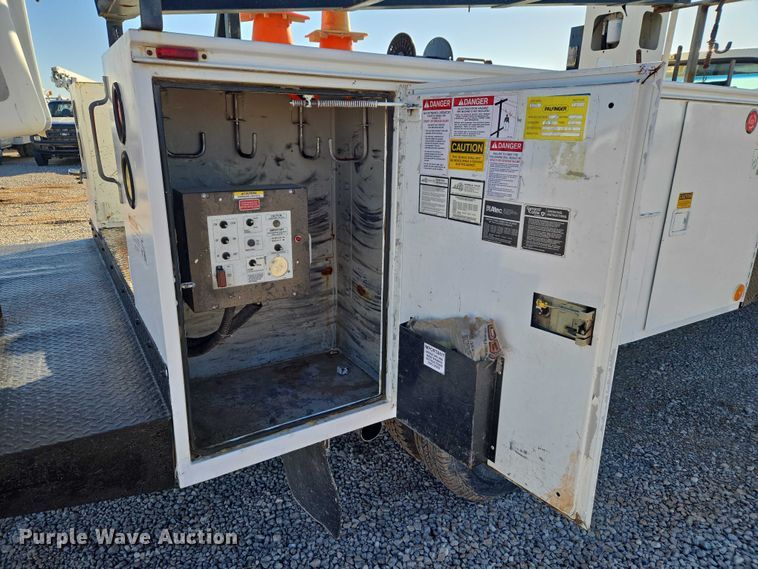 image for item ET1266 1997 Ford F350 bucket truck